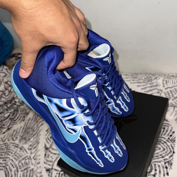 Nike Kobe 5 Protro 'X-Ray' - Picture 3 of 3